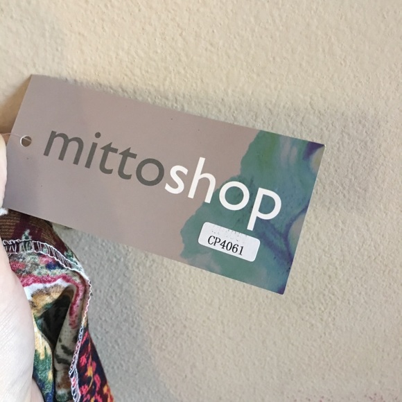 NWT Mittoshop Highwaisted Floral Shorts! - Picture 8 of 8